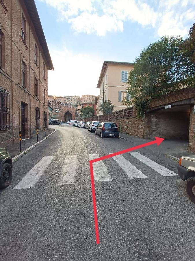 Apartament Firsthouse - Nel Centro Storico Con Parcheggio Gratuito Siena Zewnętrze zdjęcie